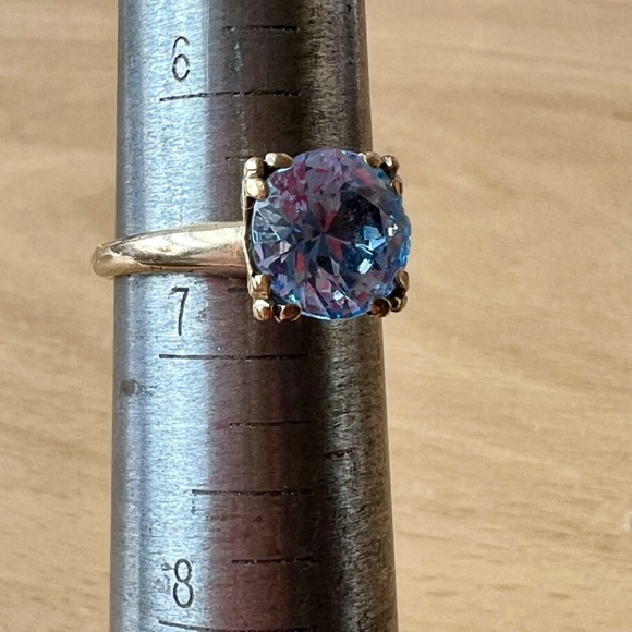 VINTAGE 10K YELLOW GOLD ROUND SYNTHETIC BLUE SPINEL RING “HANDWROUGHT” HALLMARK - Picture 9 of 16
